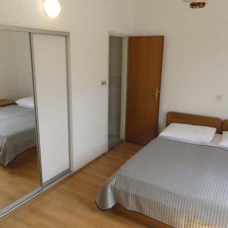 Apartmani Mm Starigrad Paklenica Eksteriør bilde