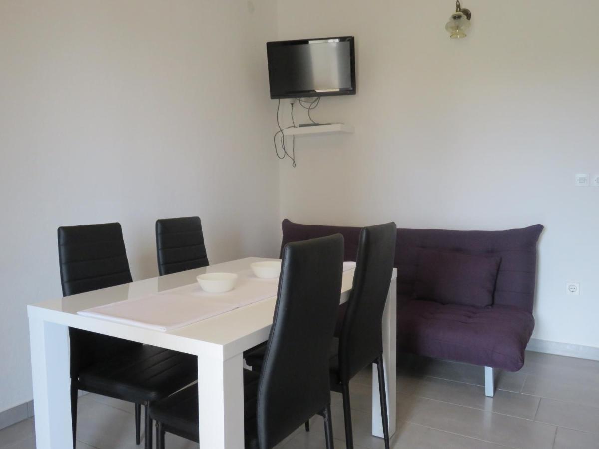 Apartmani Mm Starigrad Paklenica Eksteriør bilde