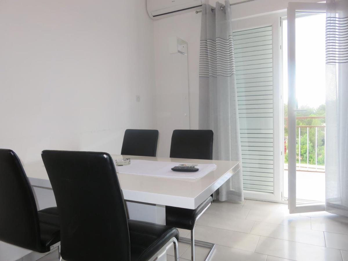 Apartmani Mm Starigrad Paklenica Eksteriør bilde