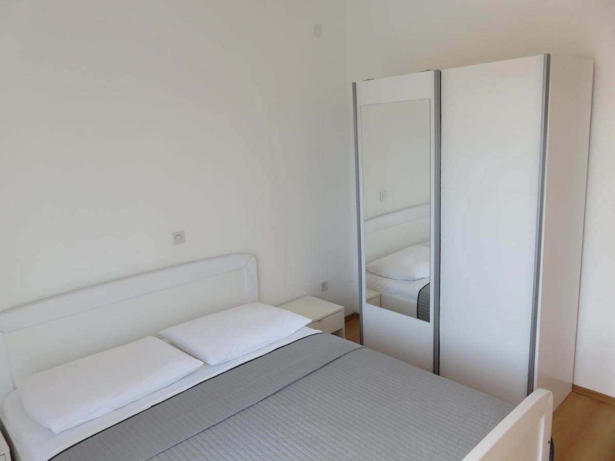 Apartmani Mm Starigrad Paklenica Eksteriør bilde
