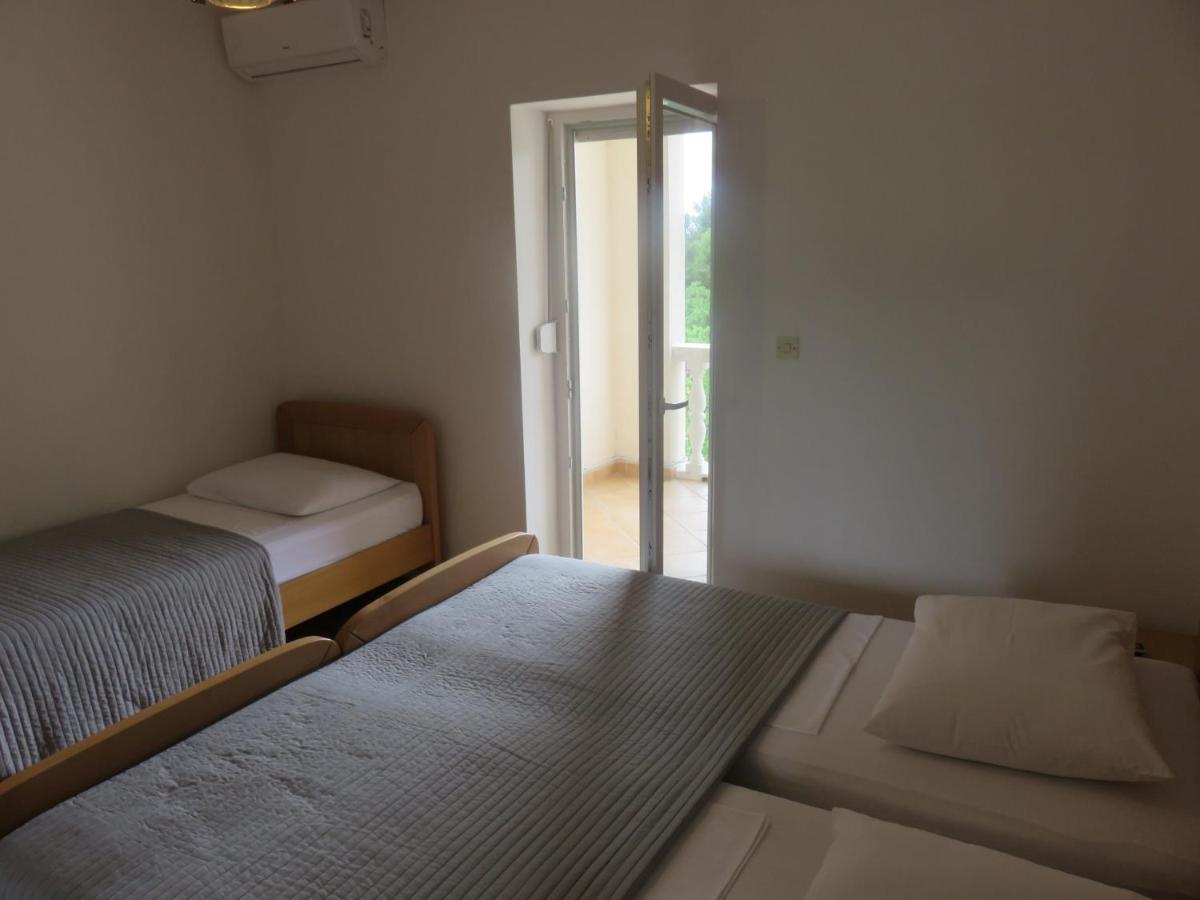 Apartmani Mm Starigrad Paklenica Eksteriør bilde
