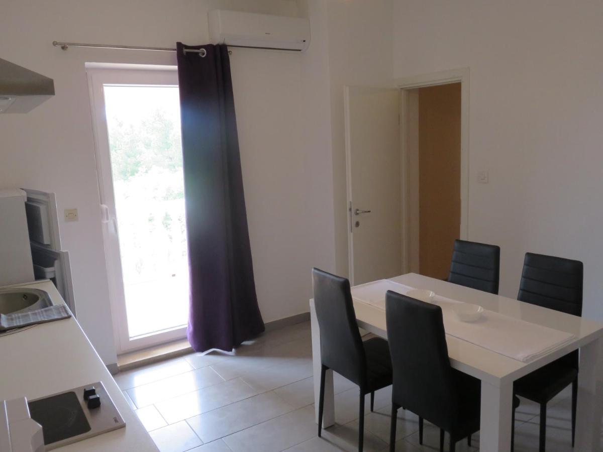 Apartmani Mm Starigrad Paklenica Eksteriør bilde