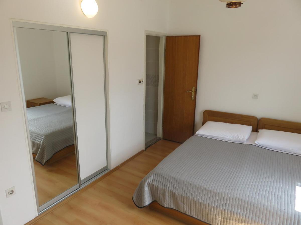 Apartmani Mm Starigrad Paklenica Eksteriør bilde