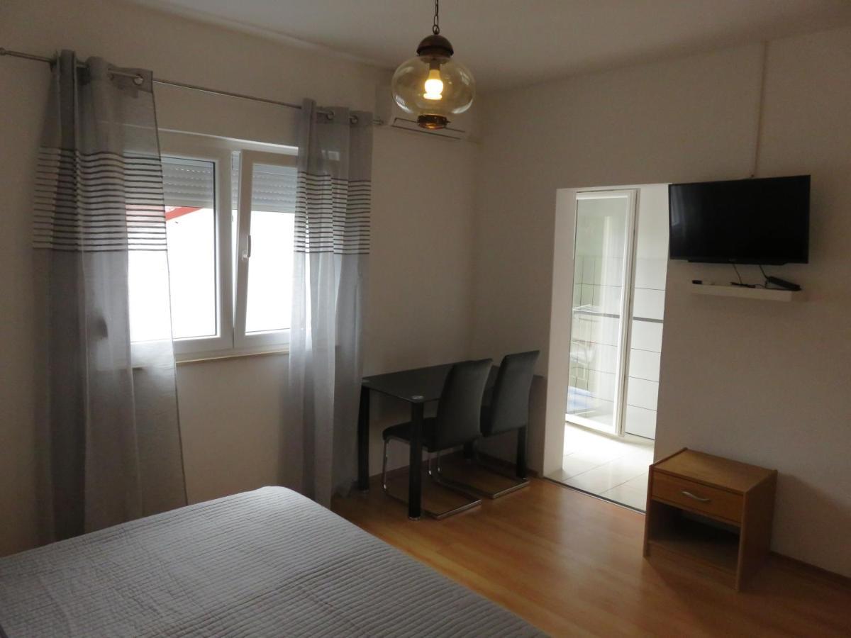 Apartmani Mm Starigrad Paklenica Eksteriør bilde
