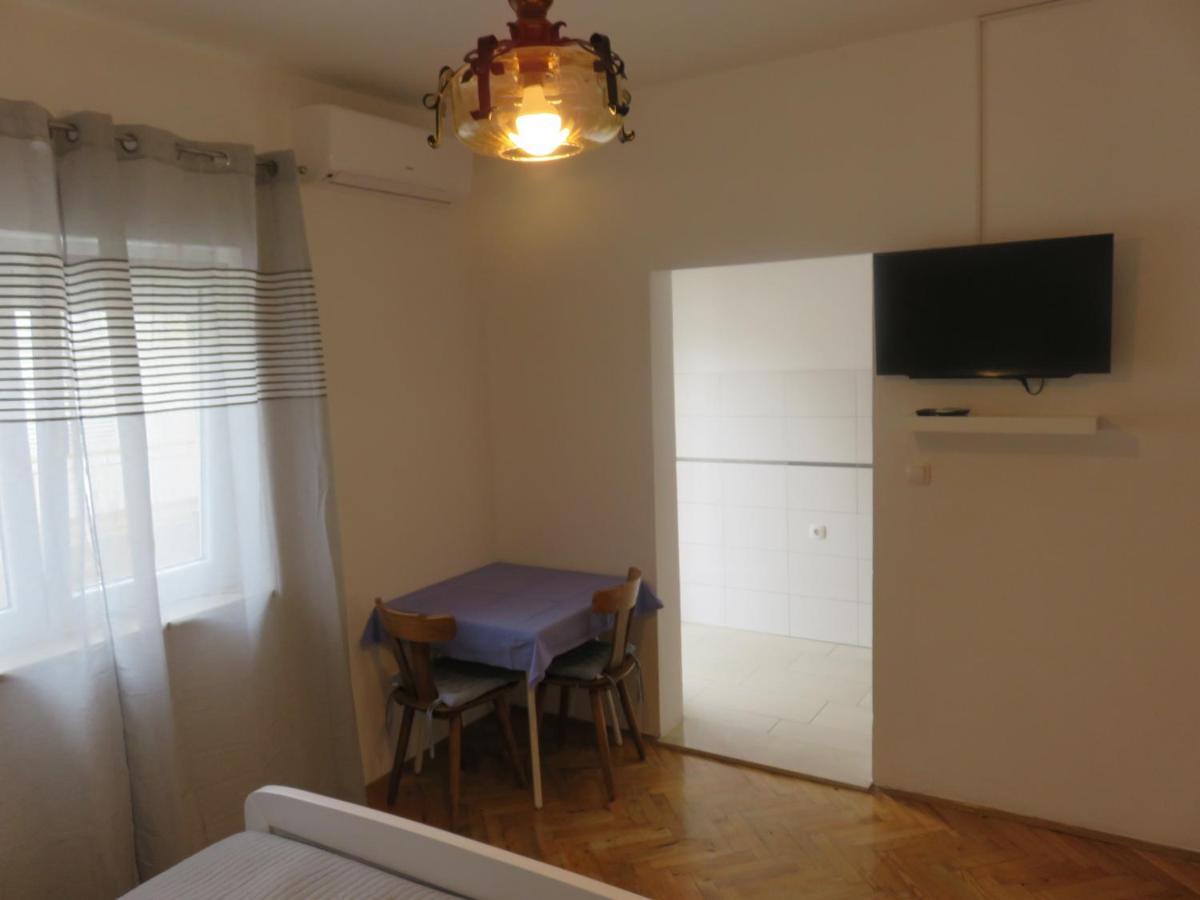 Apartmani Mm Starigrad Paklenica Eksteriør bilde