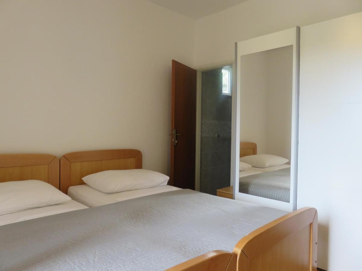 Apartmani Mm Starigrad Paklenica Eksteriør bilde