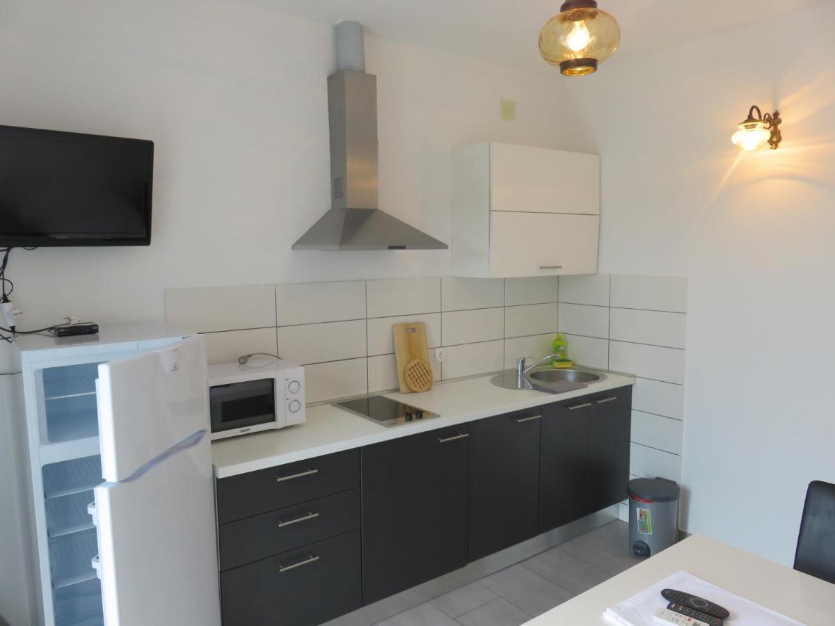Apartmani Mm Starigrad Paklenica Eksteriør bilde